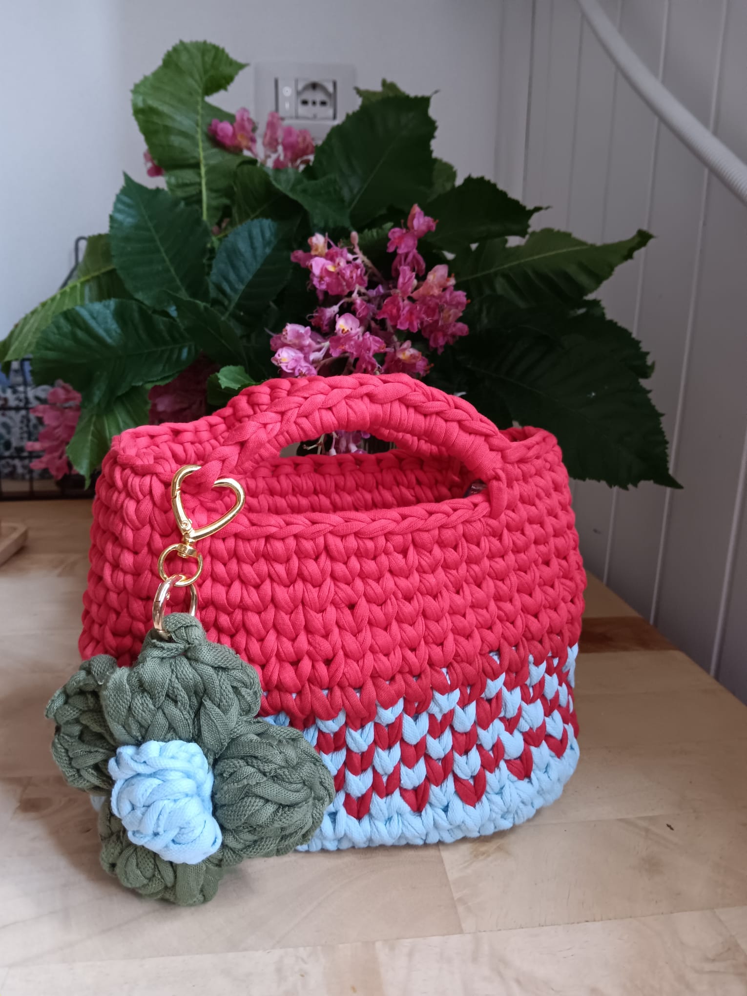 Borsa Rosa con Cuori Azzurri